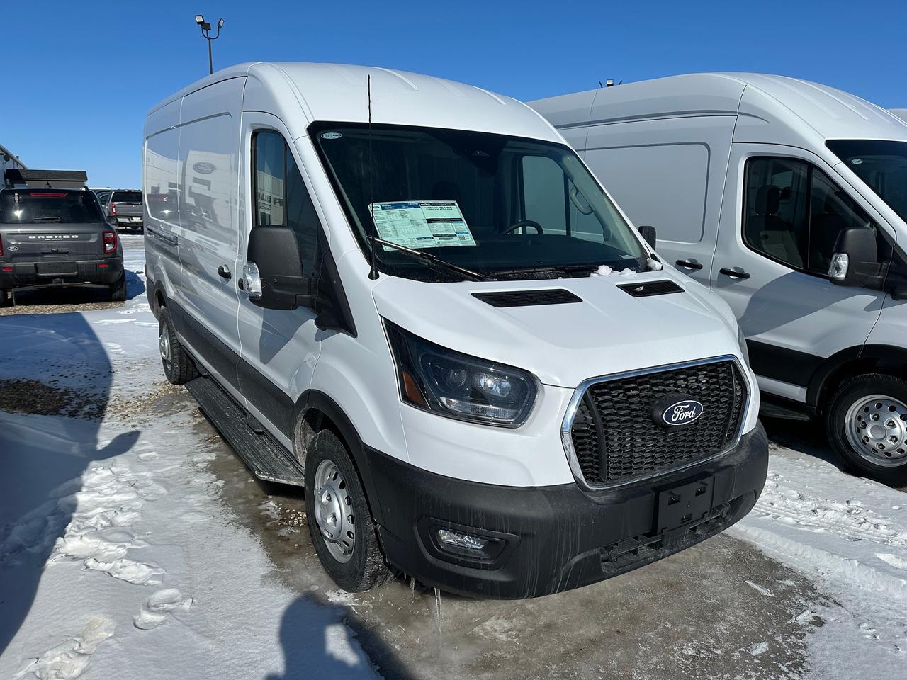 2026 Ford Transit Cargo Van BASE T-250 148 Med Rf 9070 GVWR AWD 101A Photo5