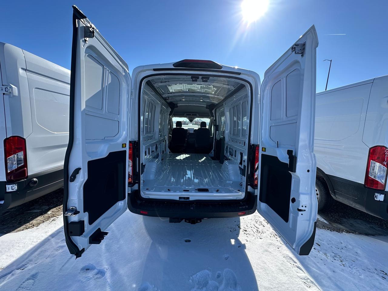 2026 Ford Transit Cargo Van BASE T-250 148 Med Rf 9070 GVWR AWD 101A Photo5