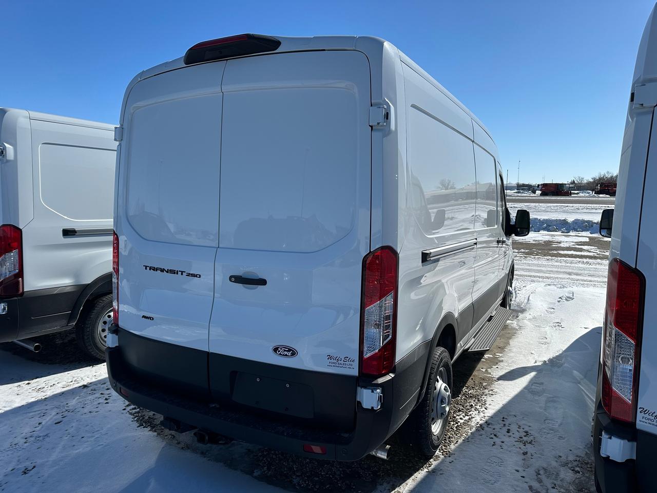 2026 Ford Transit Cargo Van BASE T-250 148 Med Rf 9070 GVWR AWD 101A Photo5