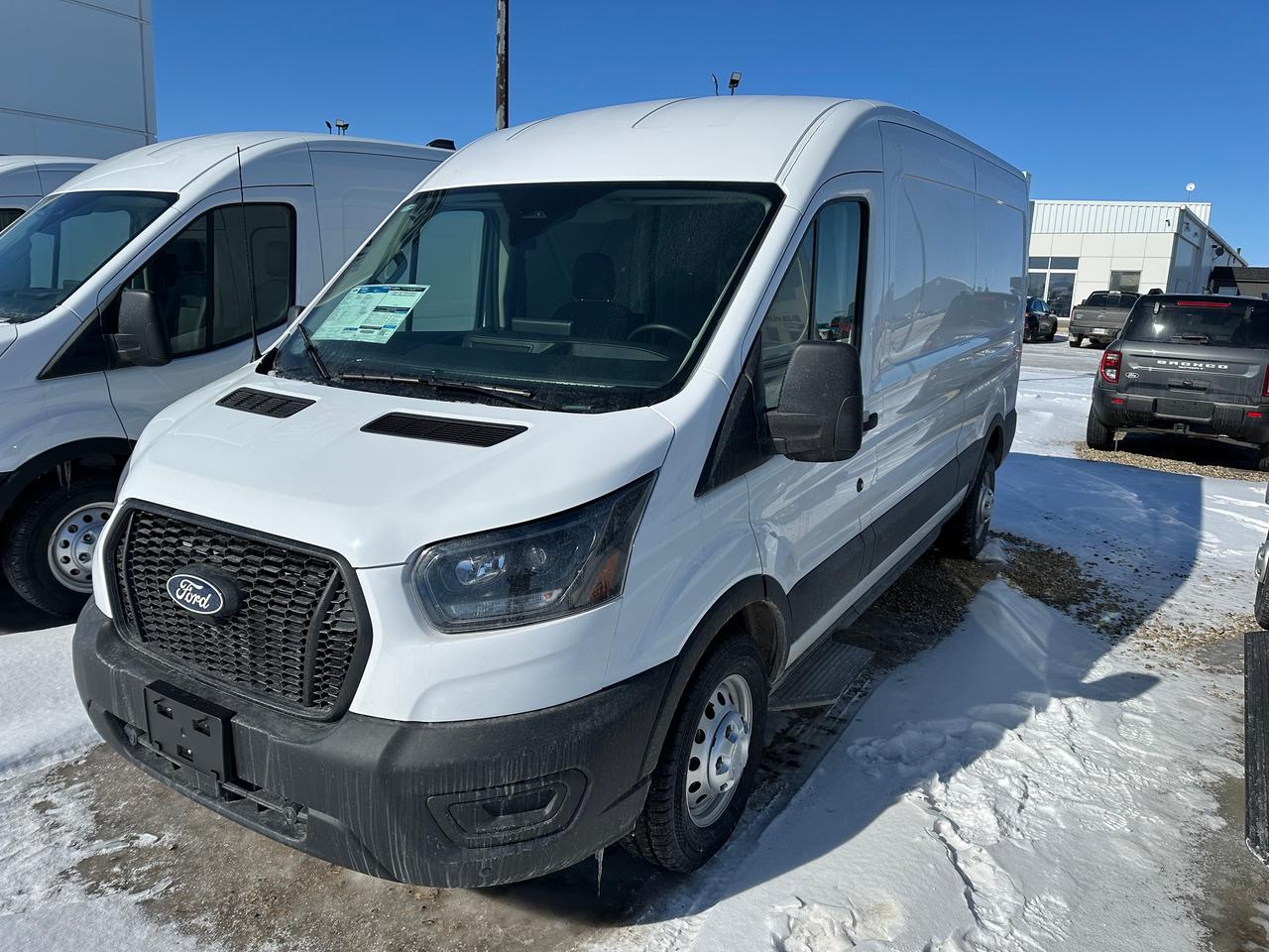2026 Ford Transit Cargo Van BASE T-250 148 Med Rf 9070 GVWR AWD 101A Photo5