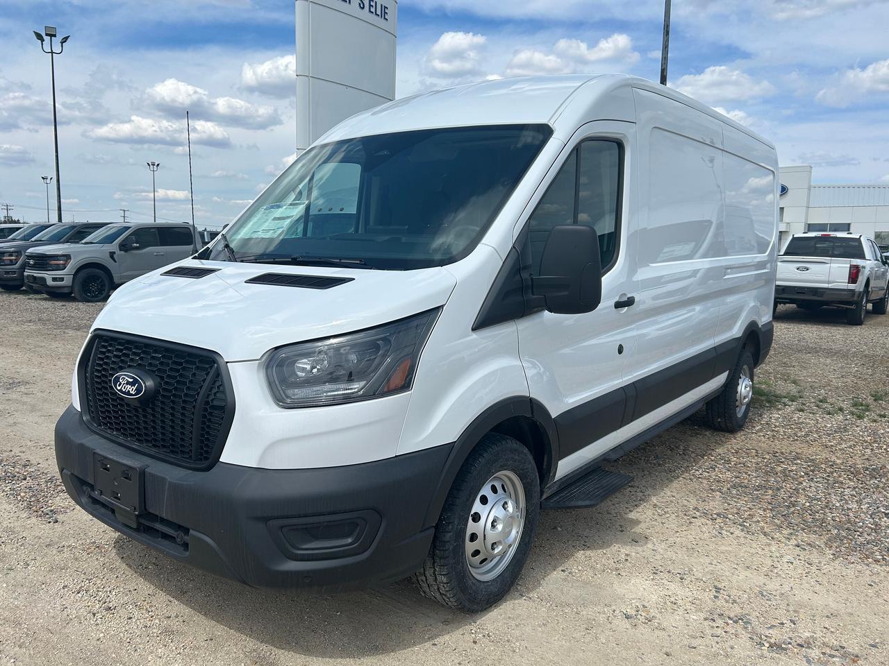 2026 Ford Transit Cargo Van BASE T-250 148 Med Rf 9070 GVWR AWD