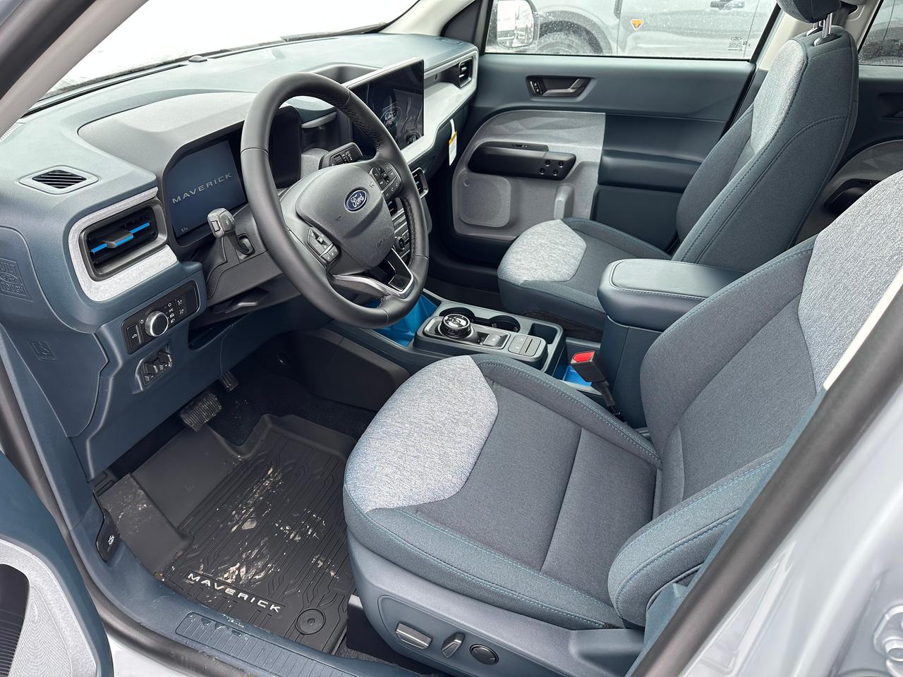 2026 Ford Maverick XLT AWD SuperCrew 302A Photo3