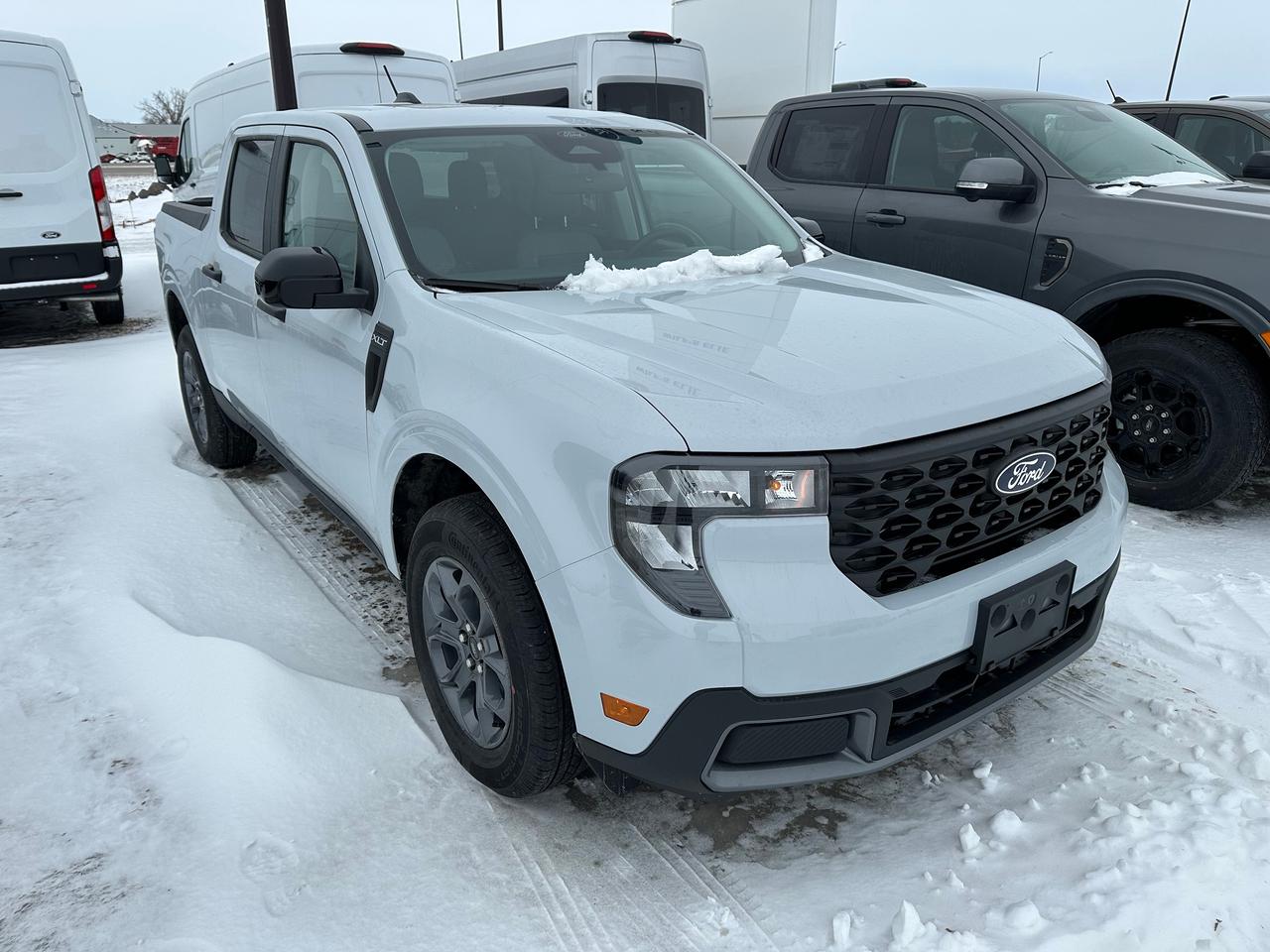 2026 Ford Maverick XLT AWD SuperCrew 302A Photo5