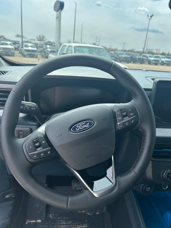 2026 Ford Maverick XLT AWD SuperCrew 302A Photo4
