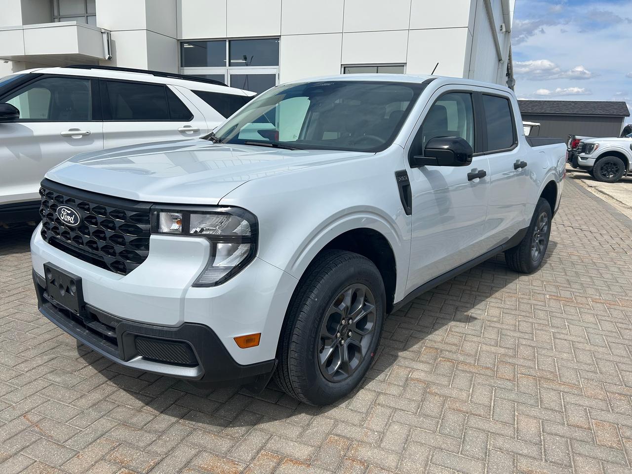 2026 Ford Maverick XLT AWD SuperCrew 302A Photo5