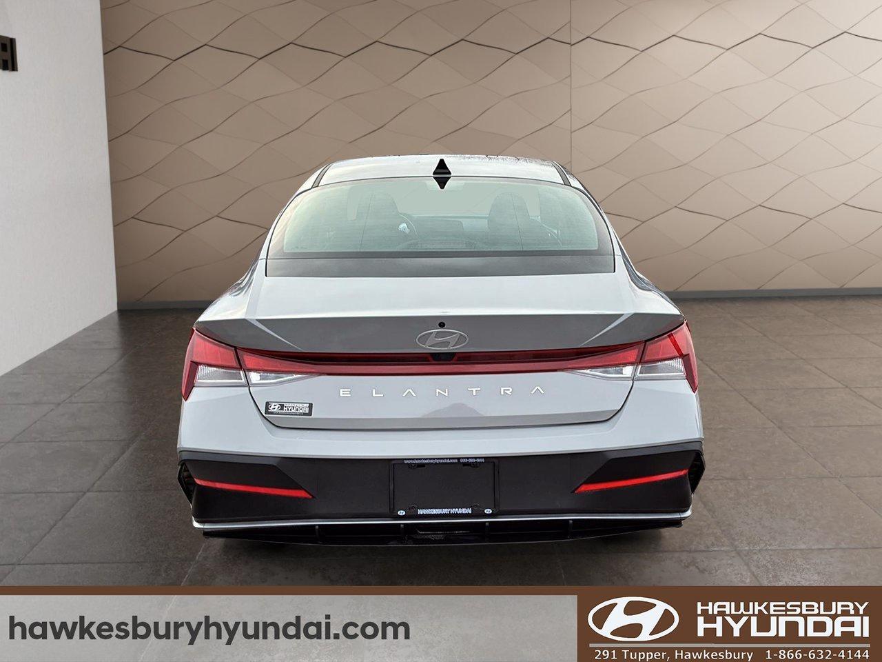 2025 Hyundai Elantra Preferred Photo