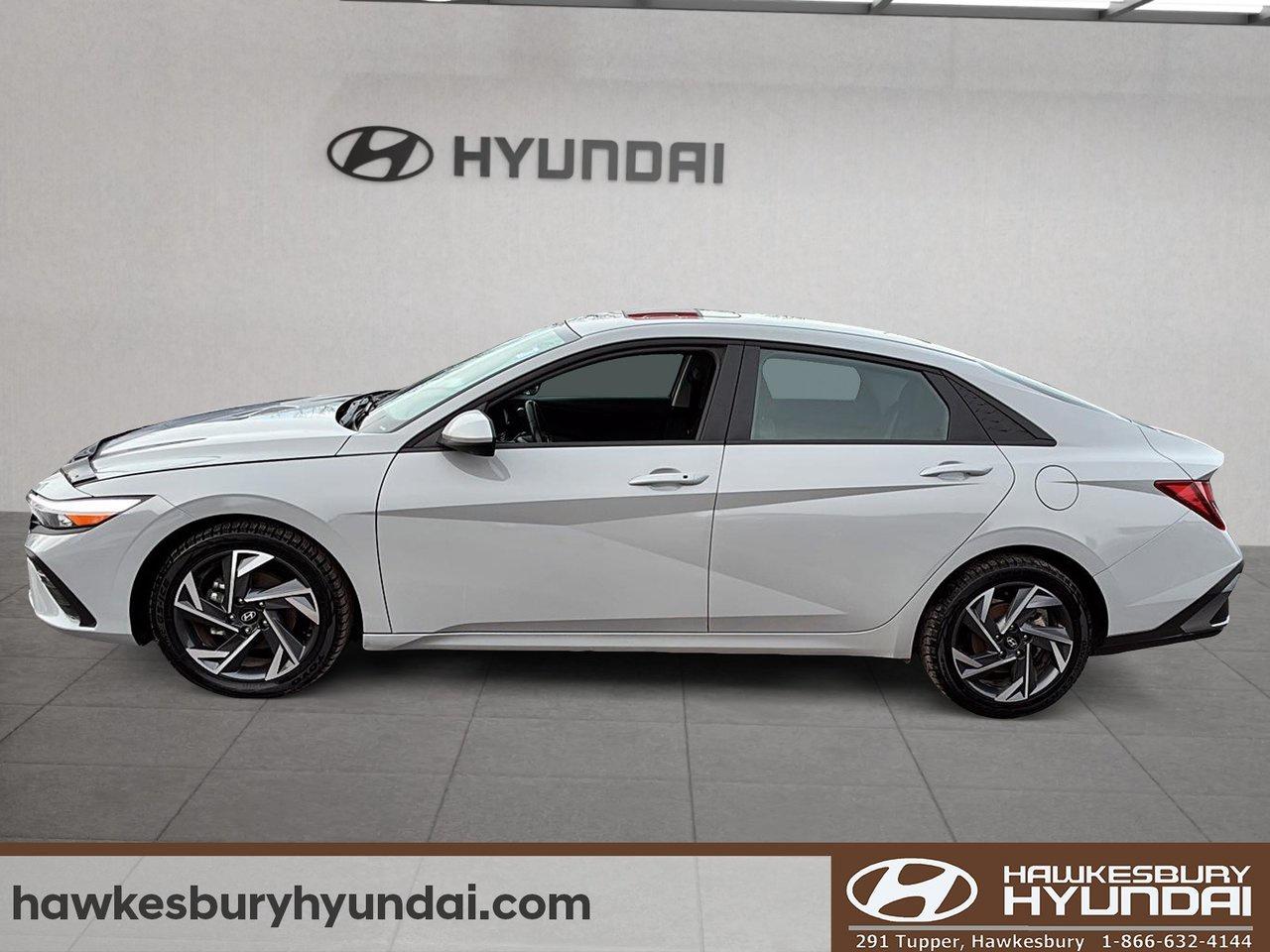 2025 Hyundai Elantra Preferred Photo4