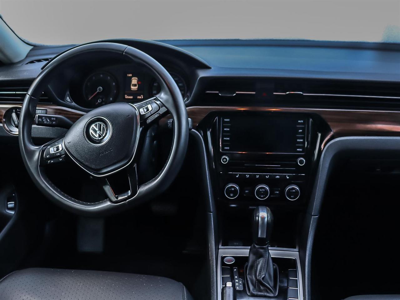 2022 Volkswagen Passat  Photo