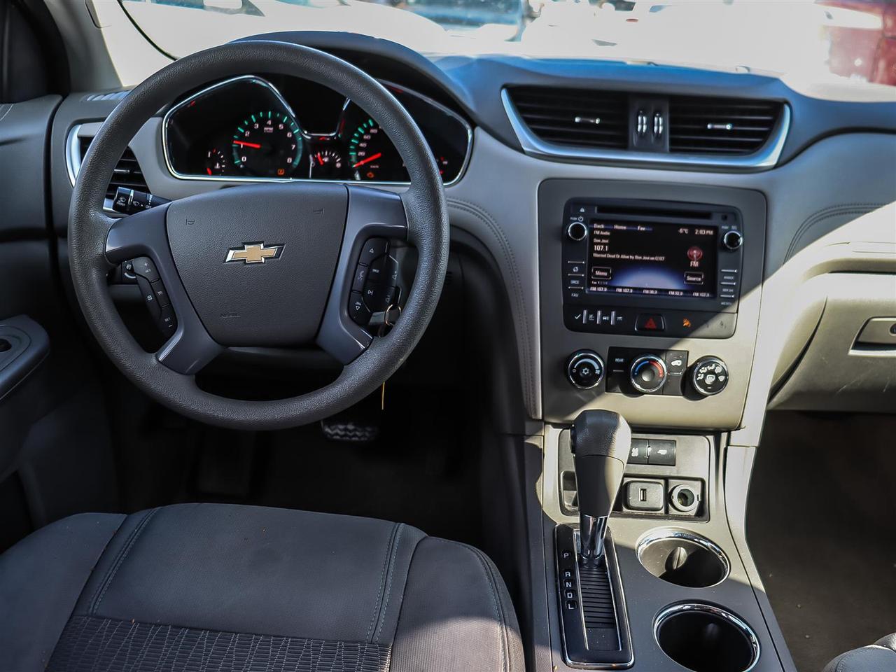 2017 Chevrolet Traverse  Photo2