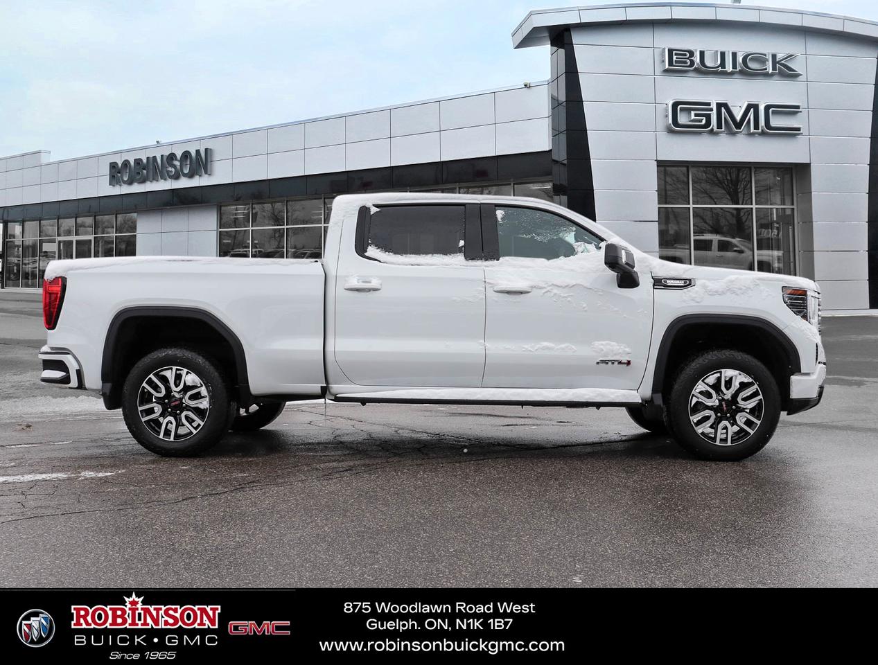 2024 GMC Sierra 1500 AT4 Photo