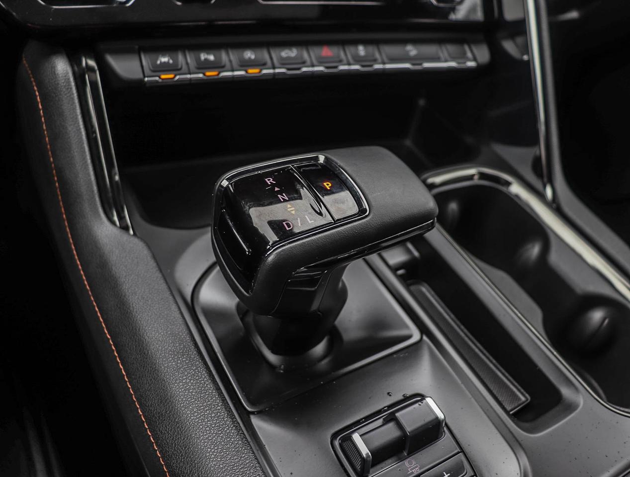 2024 GMC Sierra 1500 AT4 Photo