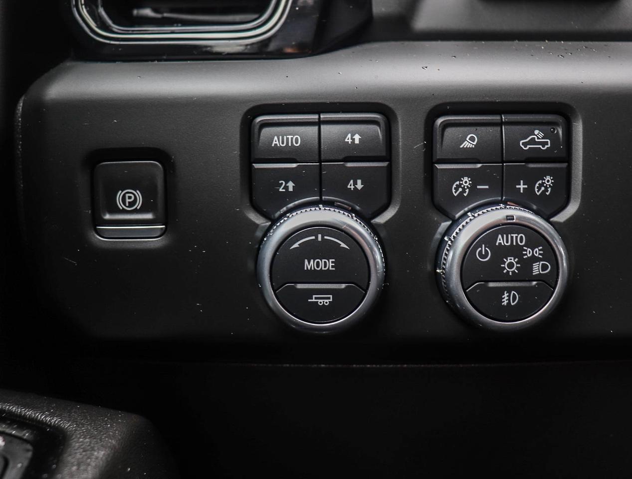 2024 GMC Sierra 1500 AT4 Photo