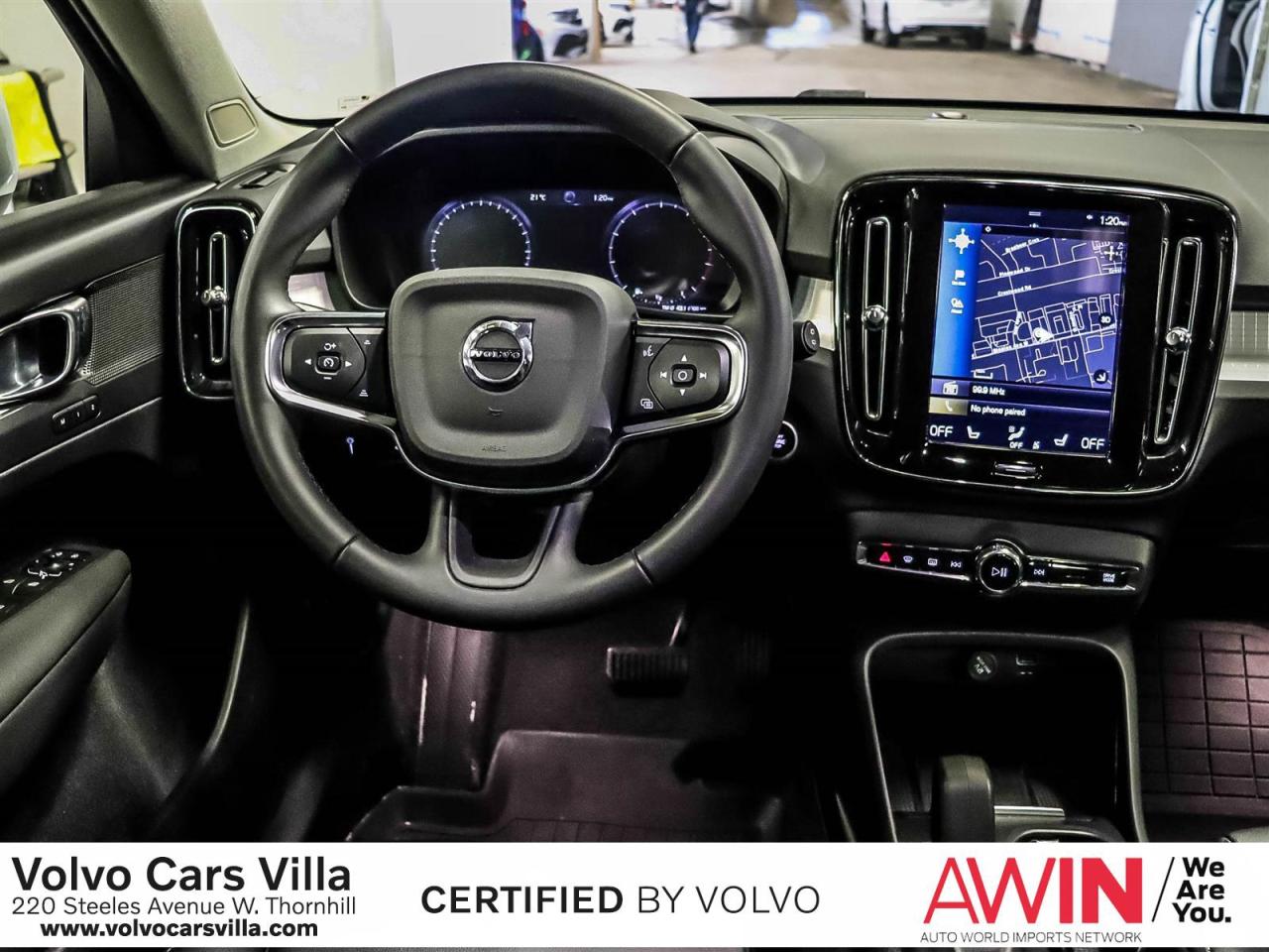 2022 Volvo XC40 T5 AWD Momentum Photo