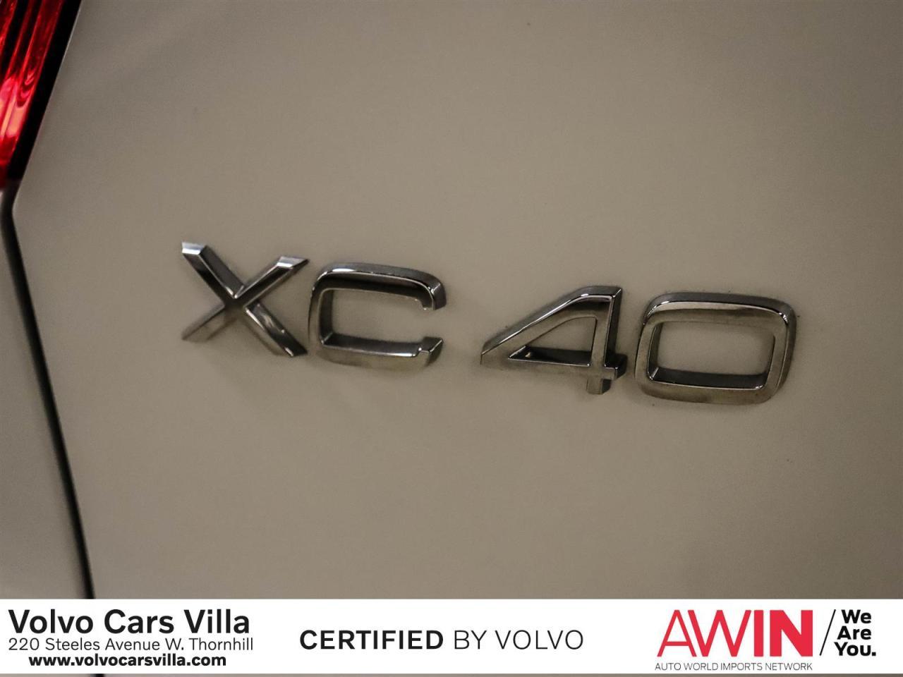 2022 Volvo XC40 T5 AWD Momentum Photo
