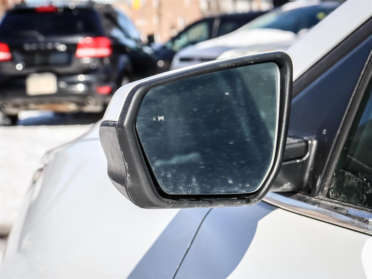 2020 Chevrolet Equinox  Photo3