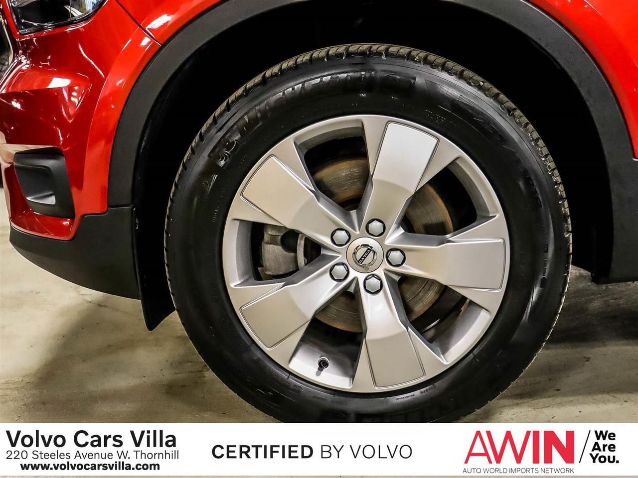 2022 Volvo XC40 T4 AWD Momentum Photo