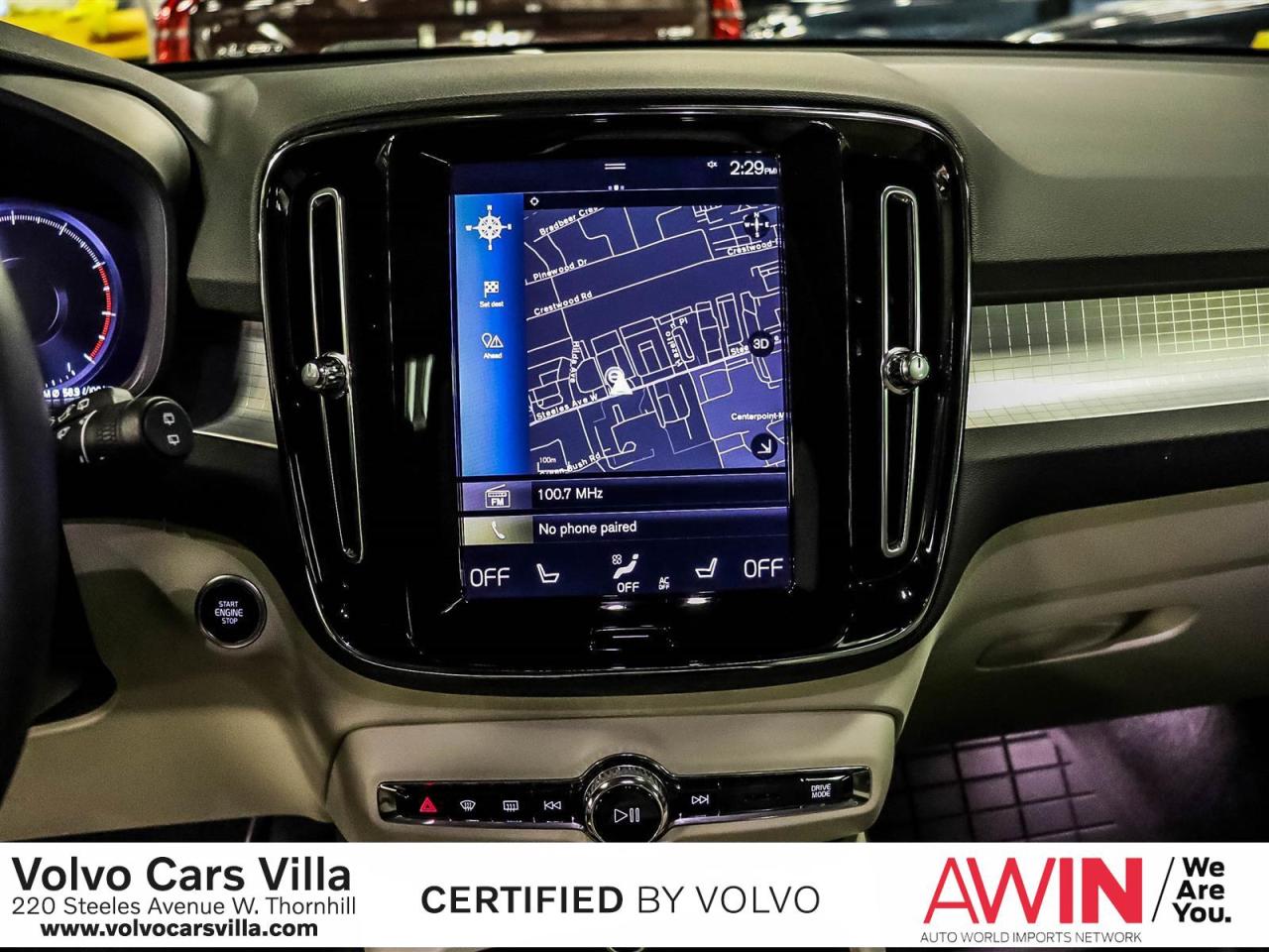 2022 Volvo XC40 T4 AWD Momentum Photo