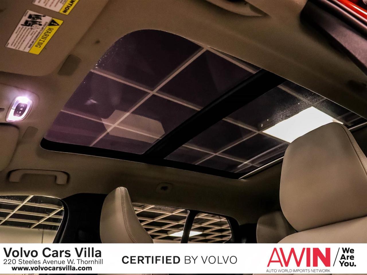 2022 Volvo XC40 T4 AWD Momentum Photo