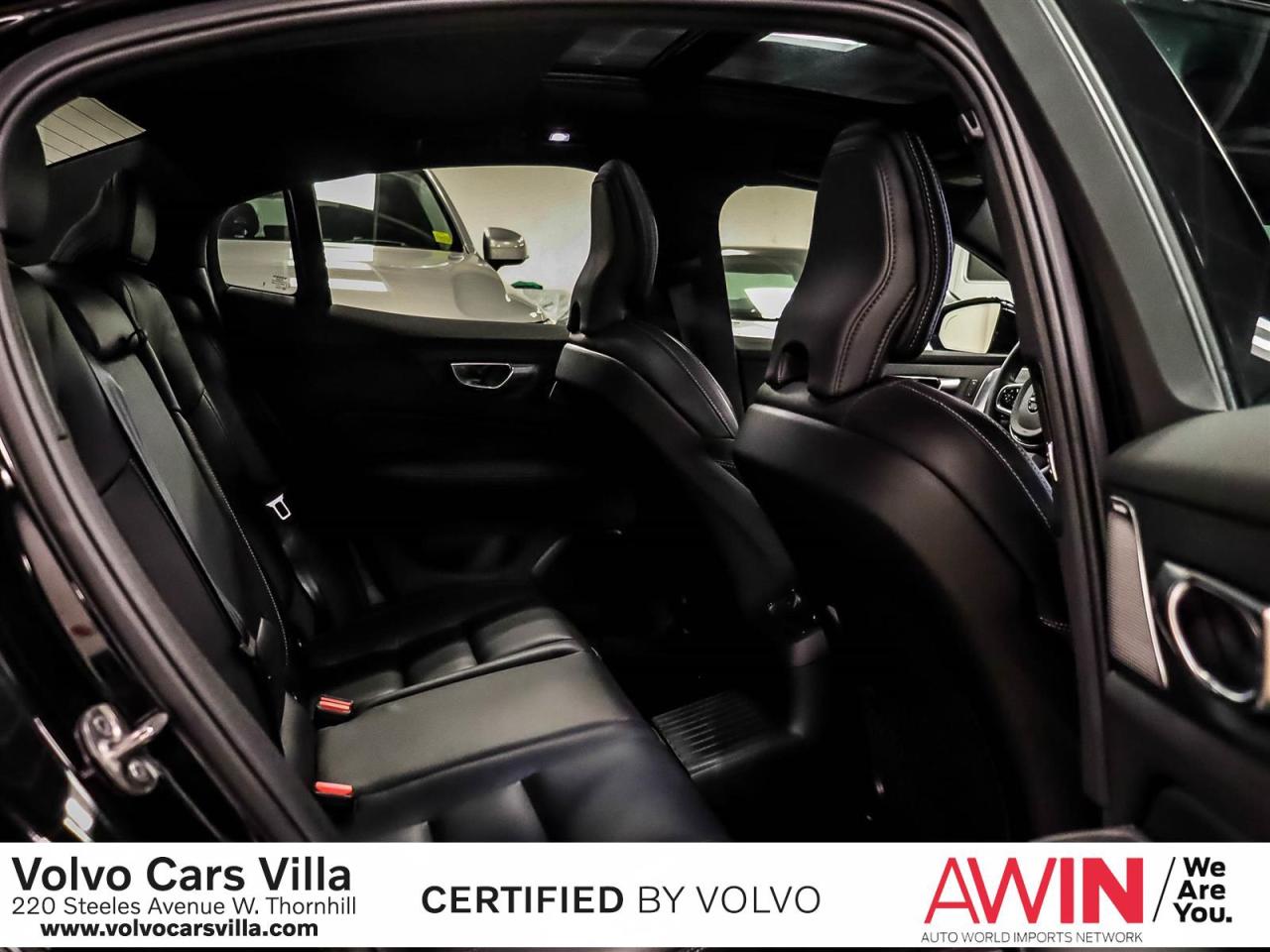 2025 Volvo S60 Plug-In Hybrid T8 AWD Ultra Black Edition Photo