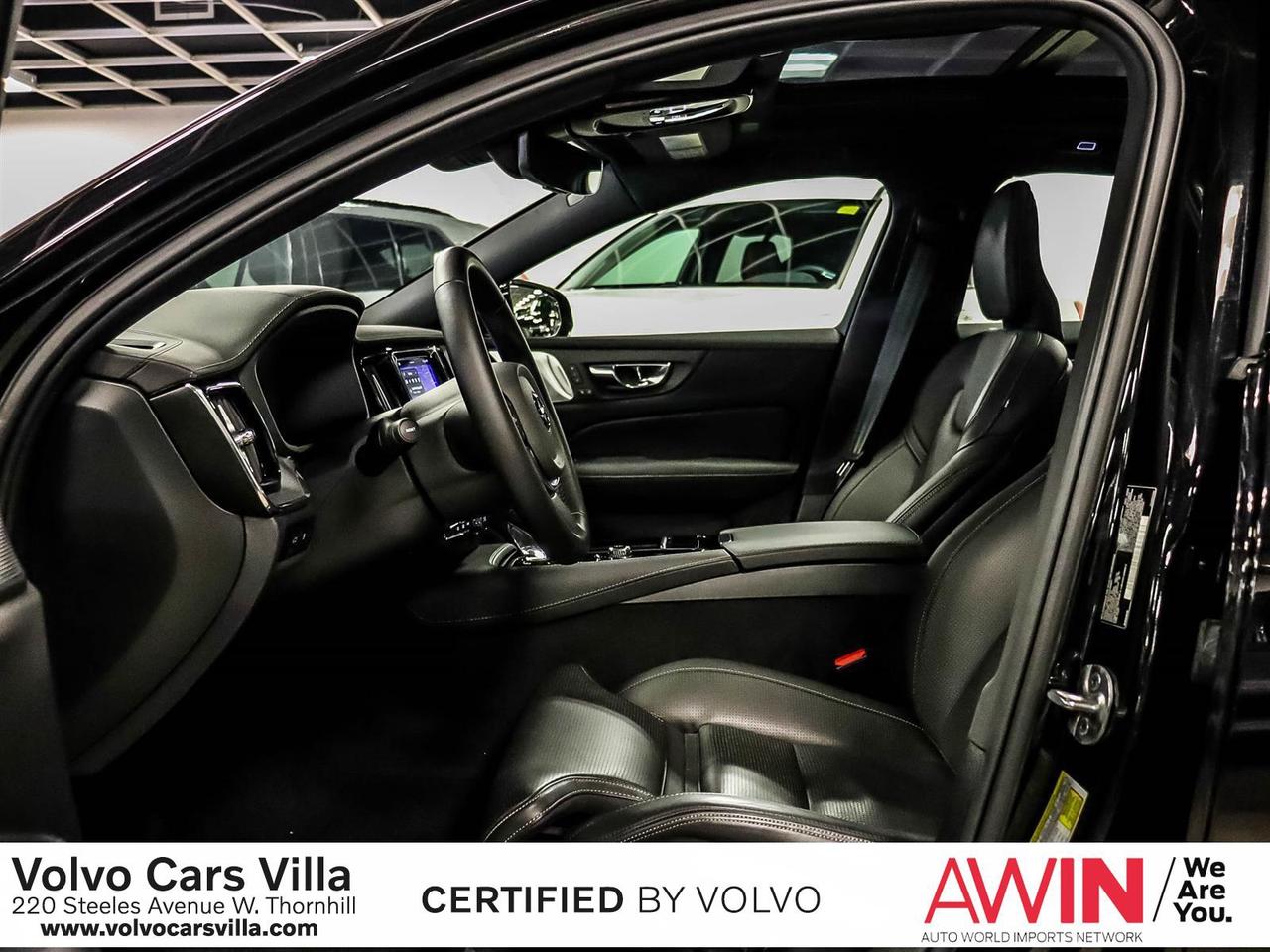 2025 Volvo S60 Plug-In Hybrid T8 AWD Ultra Black Edition Photo