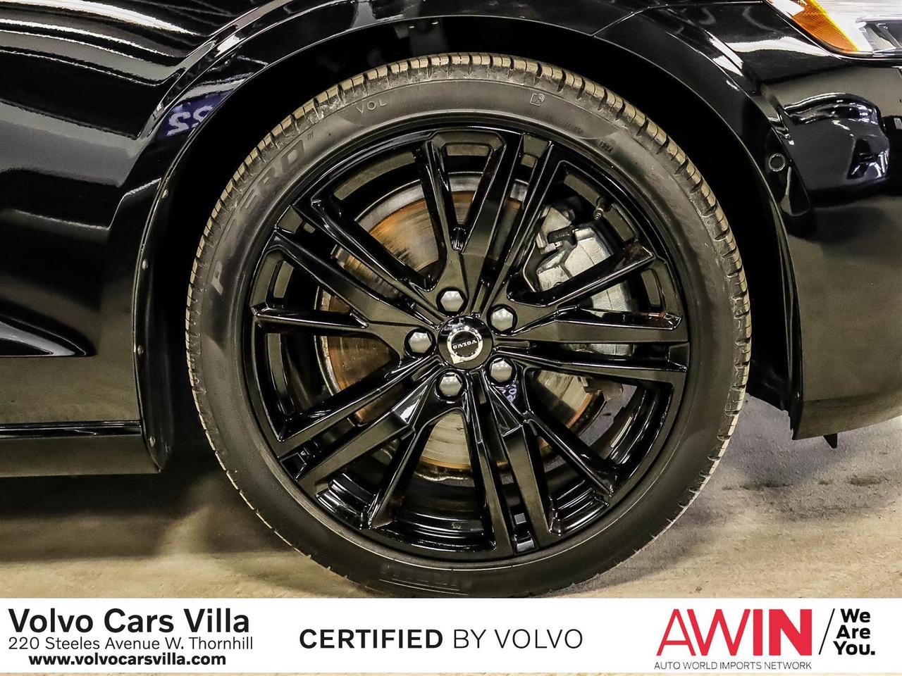 2025 Volvo S60 Plug-In Hybrid T8 AWD Ultra Black Edition Photo