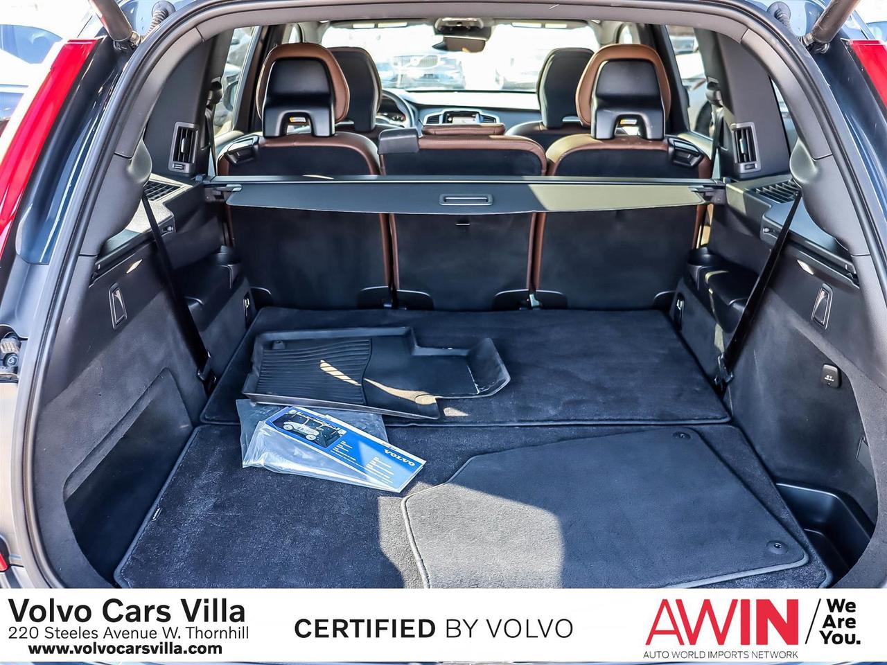 2022 Volvo XC90 T6 AWD Momentum (7-Seat) Photo