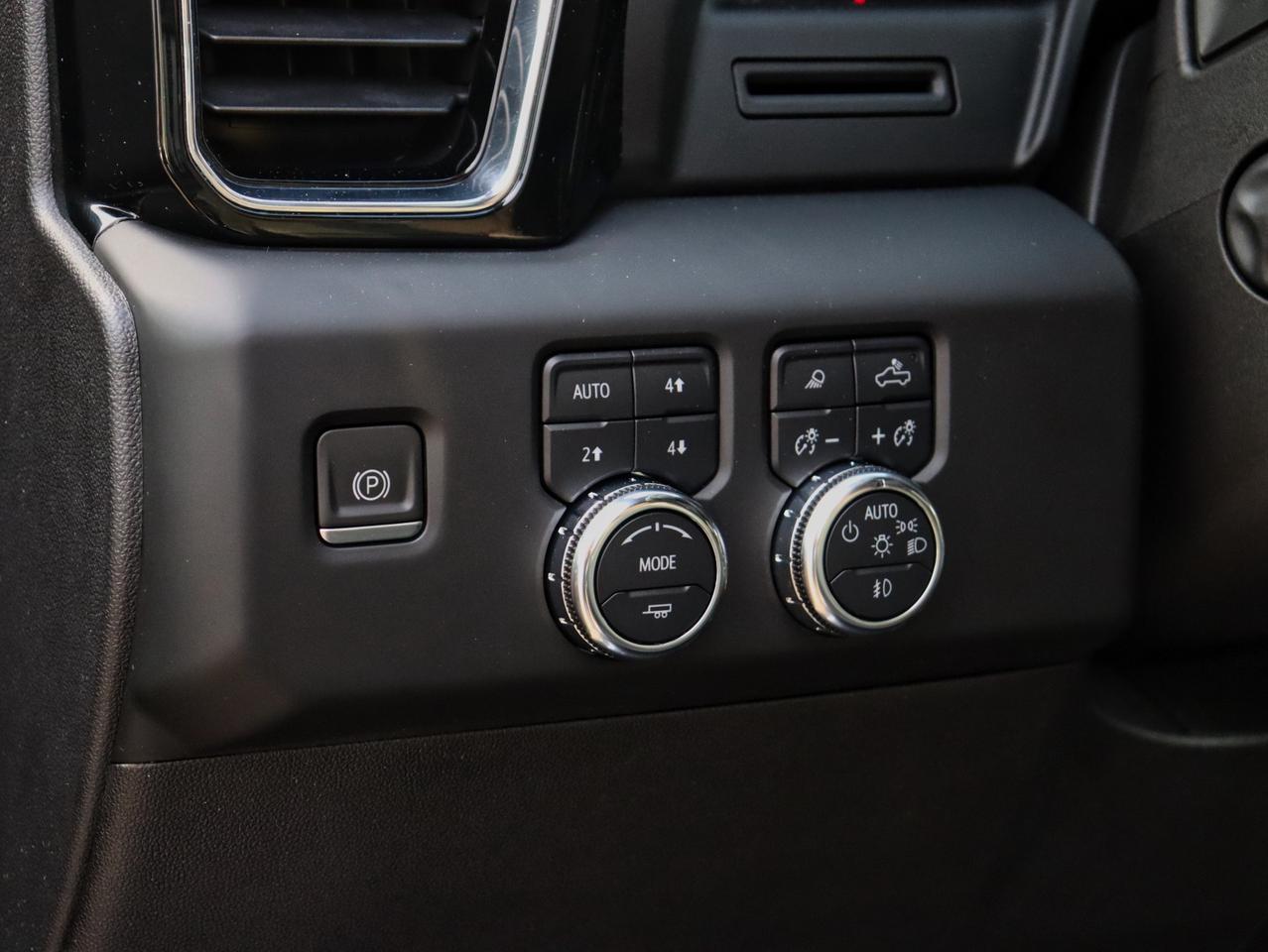 2023 GMC Sierra 1500 Denali Crew Cab Short Box 4WD Photo