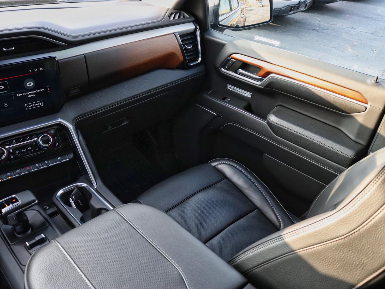 2023 GMC Sierra 1500 Denali Crew Cab Short Box 4WD Photo