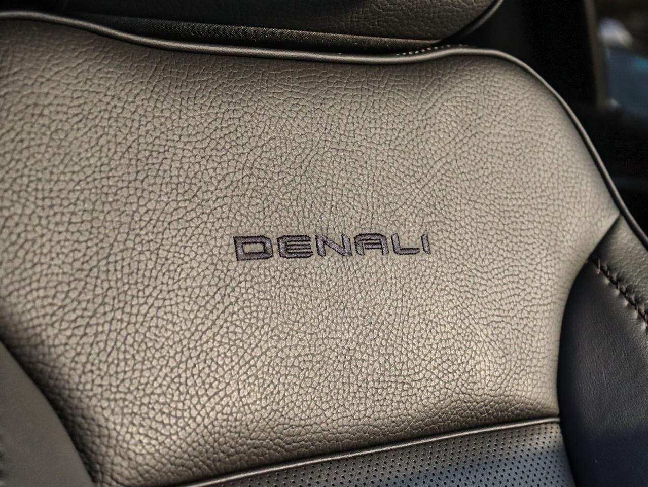 2023 GMC Sierra 1500 Denali Crew Cab Short Box 4WD Photo