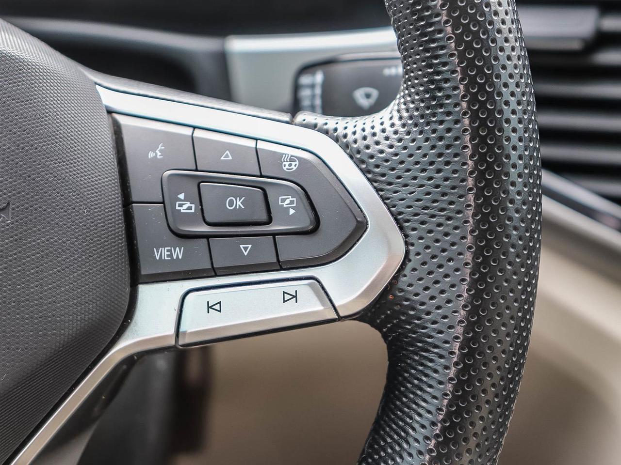 2021 Volkswagen Atlas EXECLINE Photo