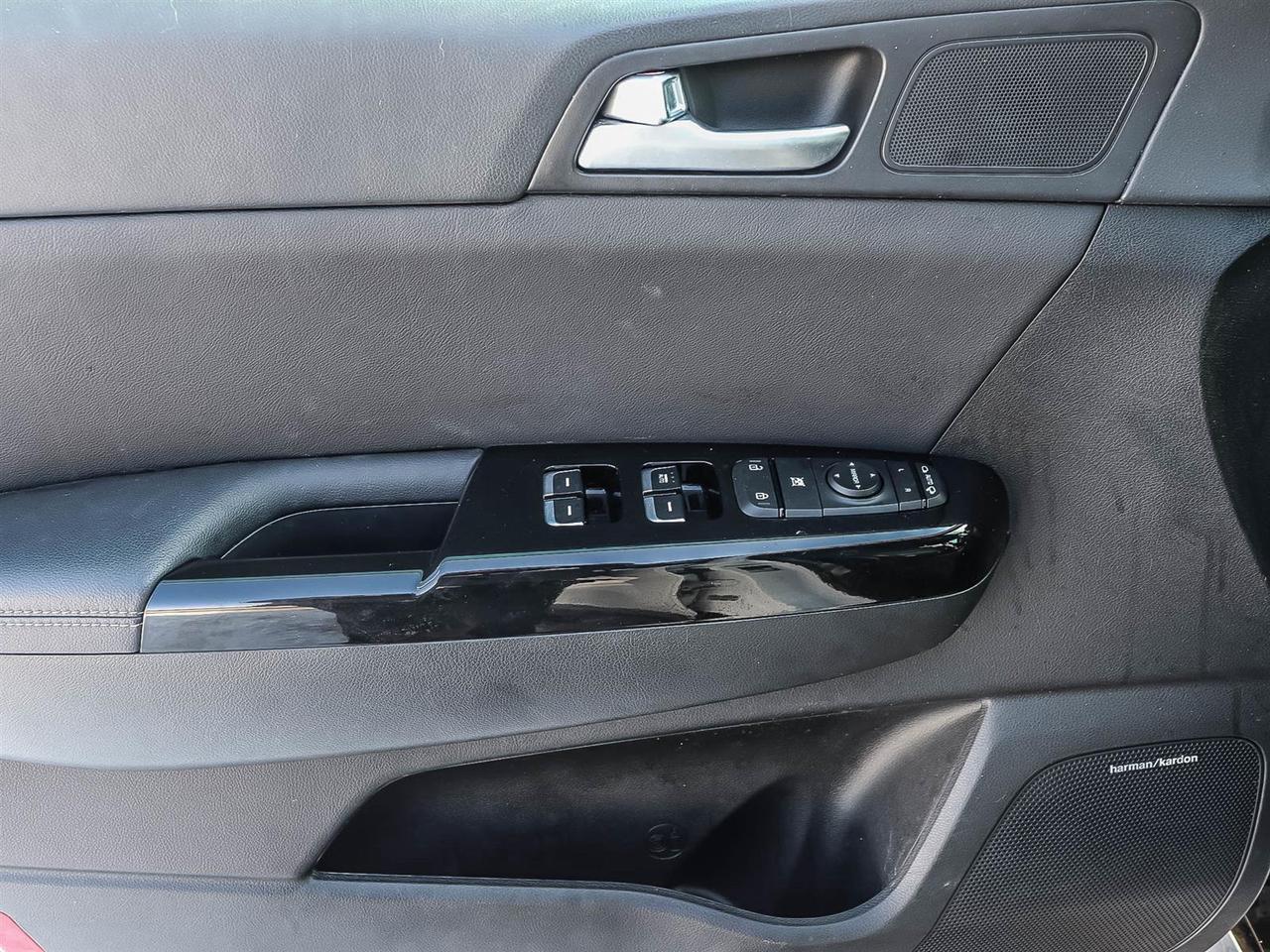 2022 Kia Sportage SX Photo