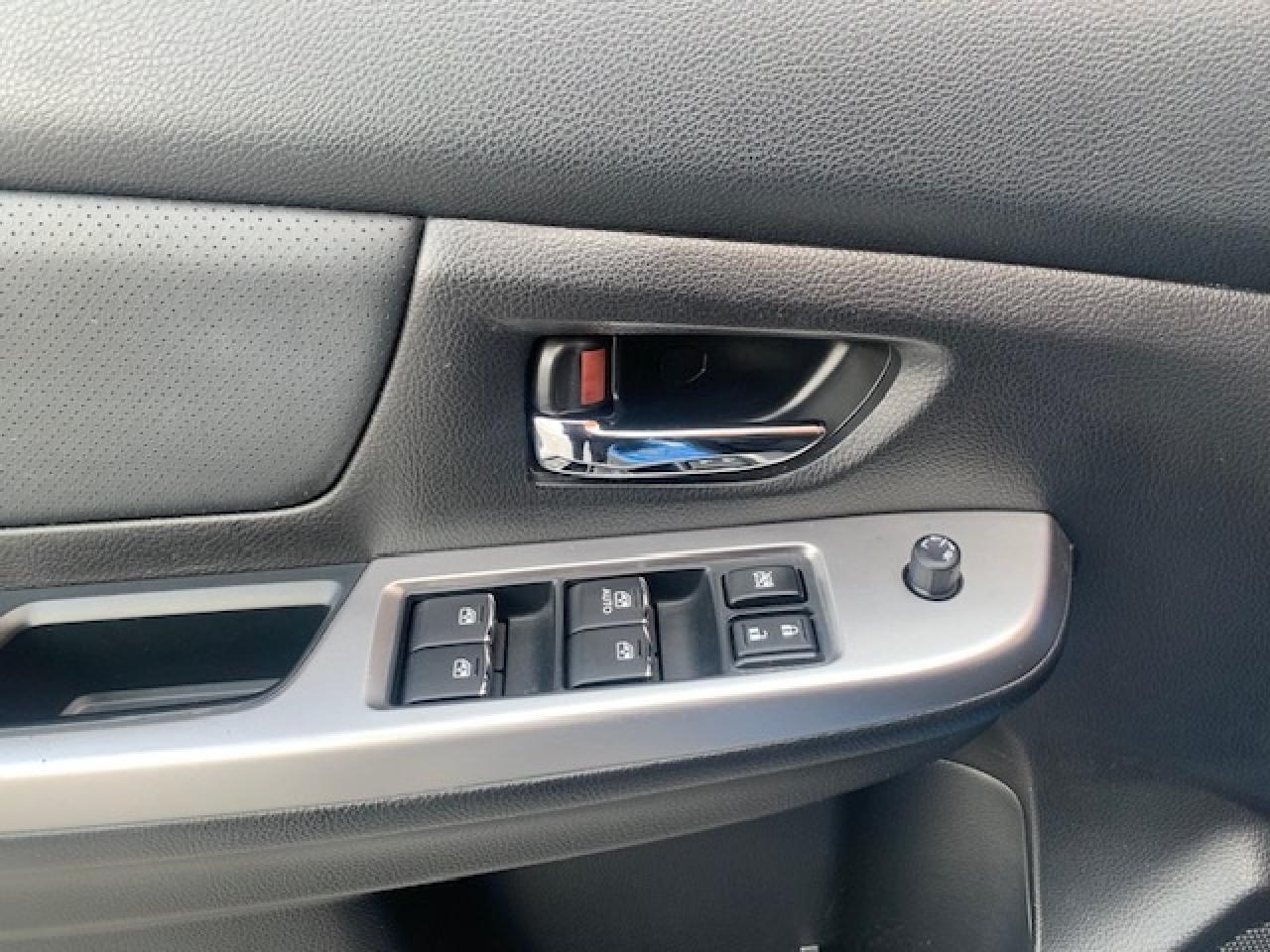 2017 Subaru Crosstrek 2.5i AWD LIMITED w/EYESIGHT Photo