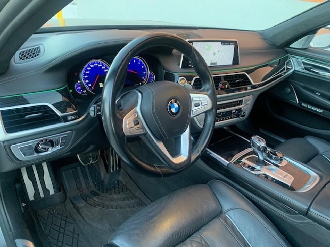 2018 BMW 750i XDRIVE M-SPORT Photo