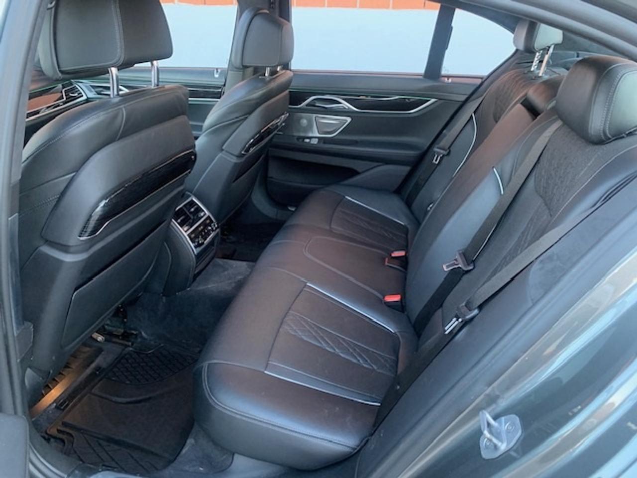 2018 BMW 750i XDRIVE M-SPORT Photo