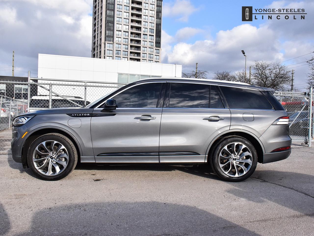 2023 Lincoln Aviator GRAND TOURING PHEV 3.0L V6 GOOD CONDITION Photo3