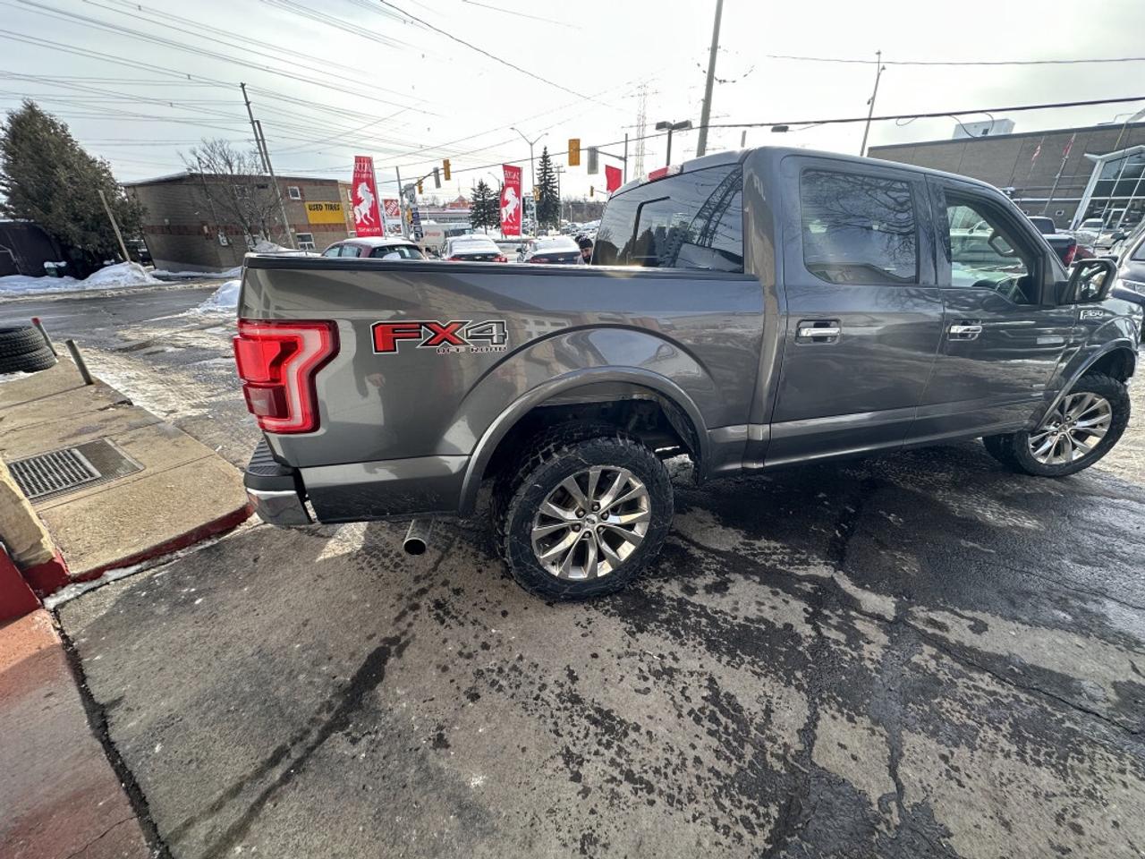2015 Ford F-150 4WD SUPERCREW 145" LARIAT Photo4