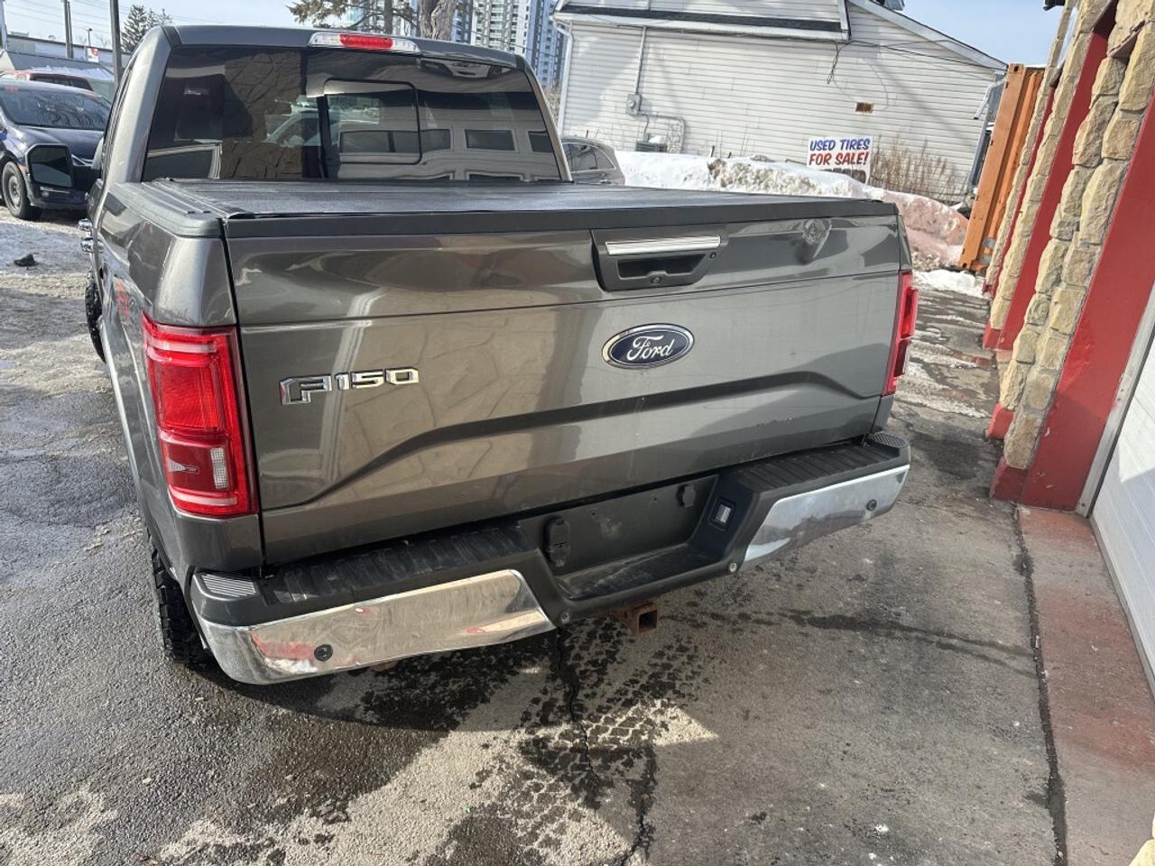 2015 Ford F-150 4WD SUPERCREW 145" LARIAT Photo3