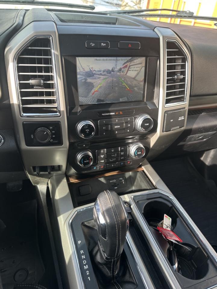 2015 Ford F-150 4WD SUPERCREW 145" LARIAT Photo