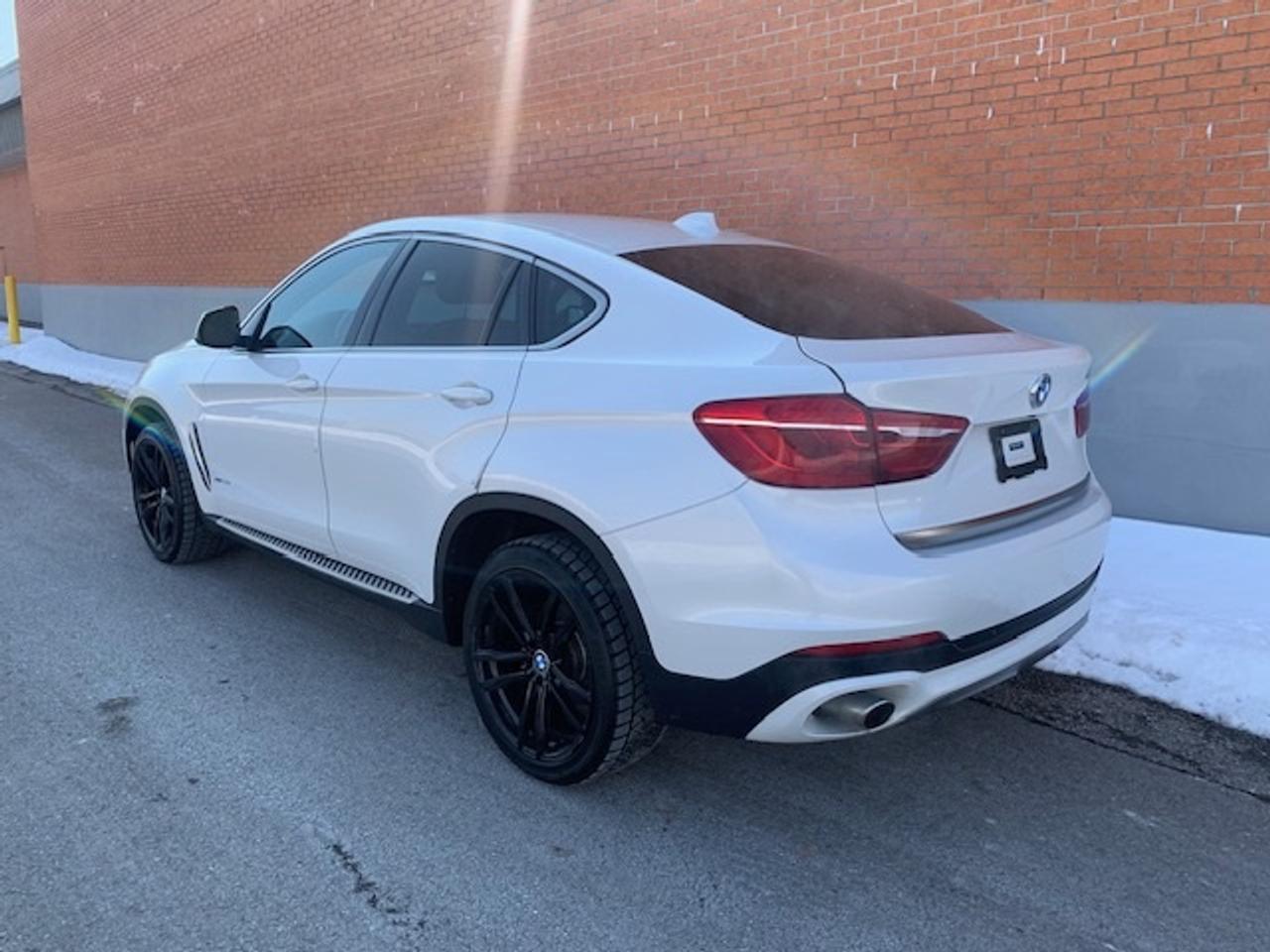 2016 BMW X6 xDrive35i Photo2