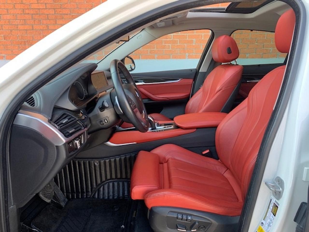 2016 BMW X6 xDrive35i Photo