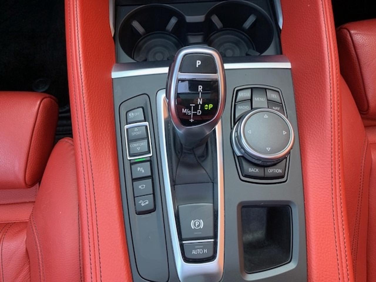 2016 BMW X6 xDrive35i Photo