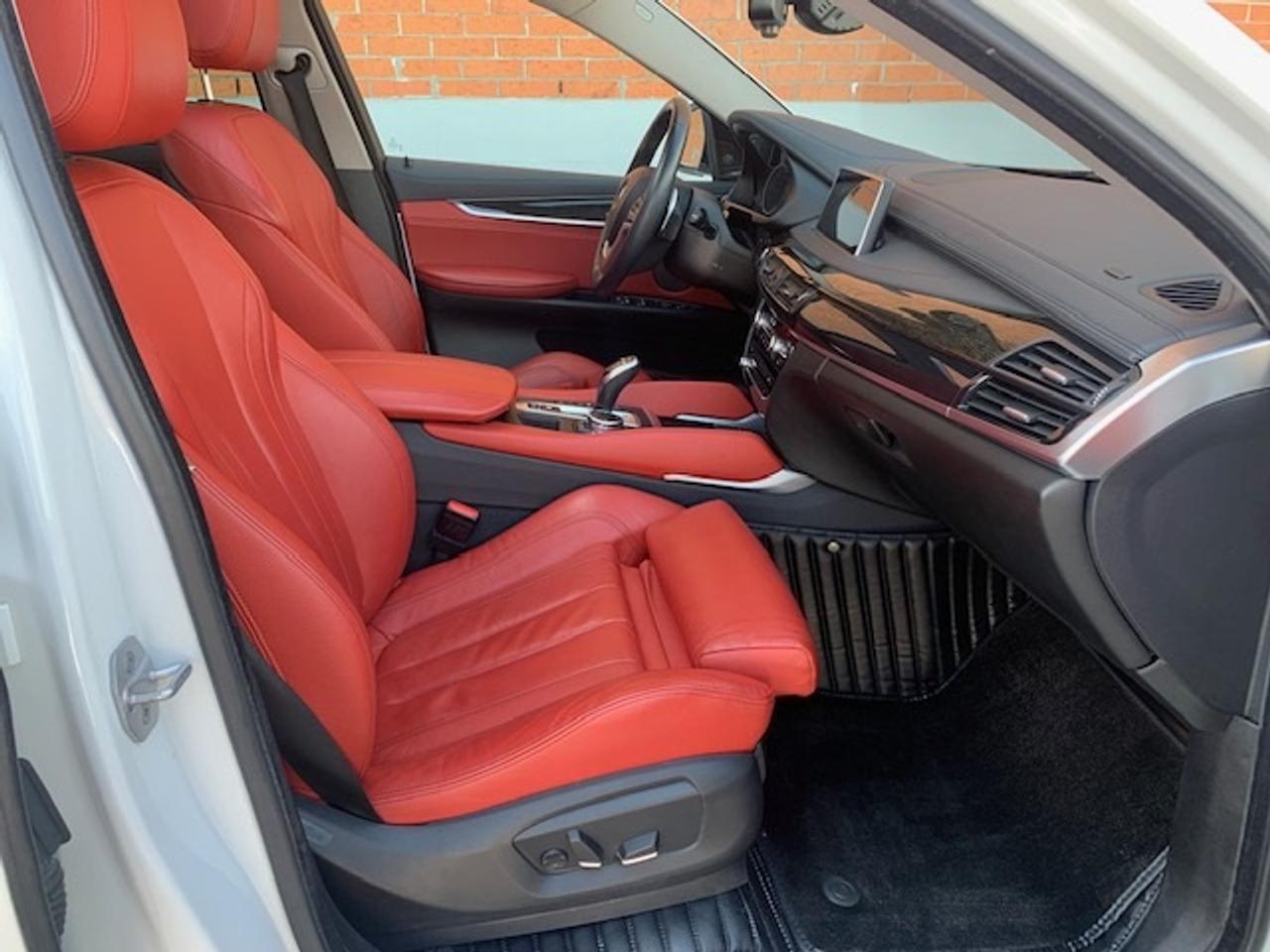 2016 BMW X6 xDrive35i Photo