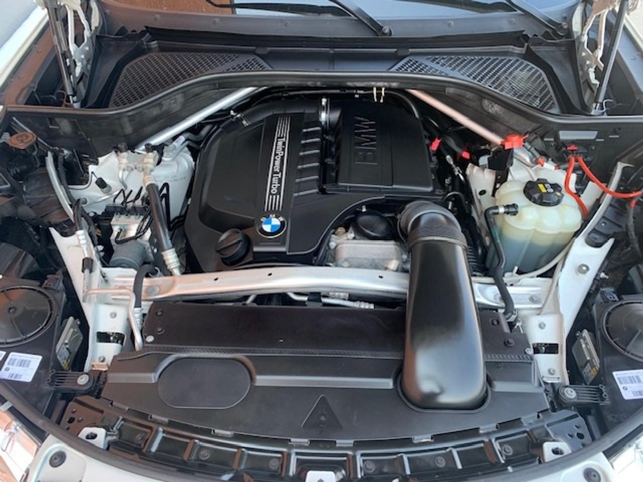 2016 BMW X6 xDrive35i Photo