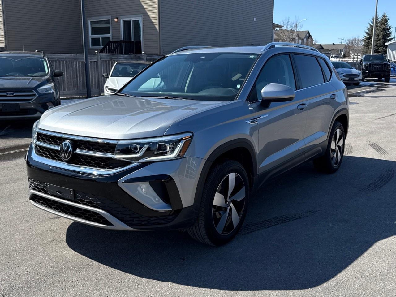 2024 Volkswagen Taos Highline 4MOTION Photo