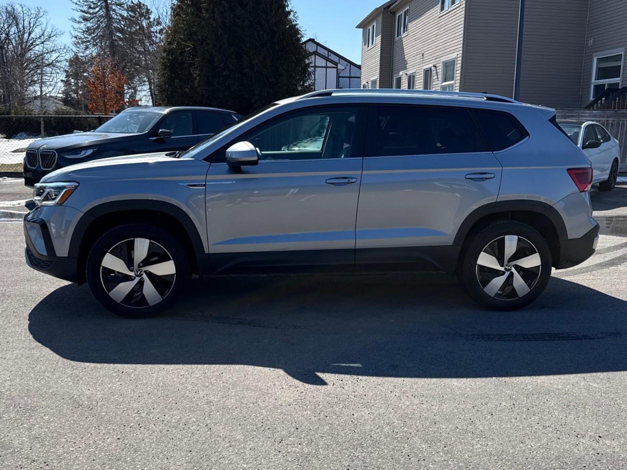 2024 Volkswagen Taos Highline 4MOTION Photo