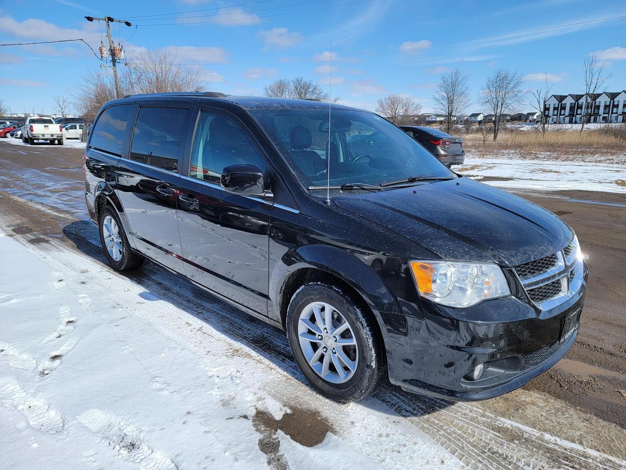 2019 Dodge Grand Caravan SXT Premium Plus Photo3
