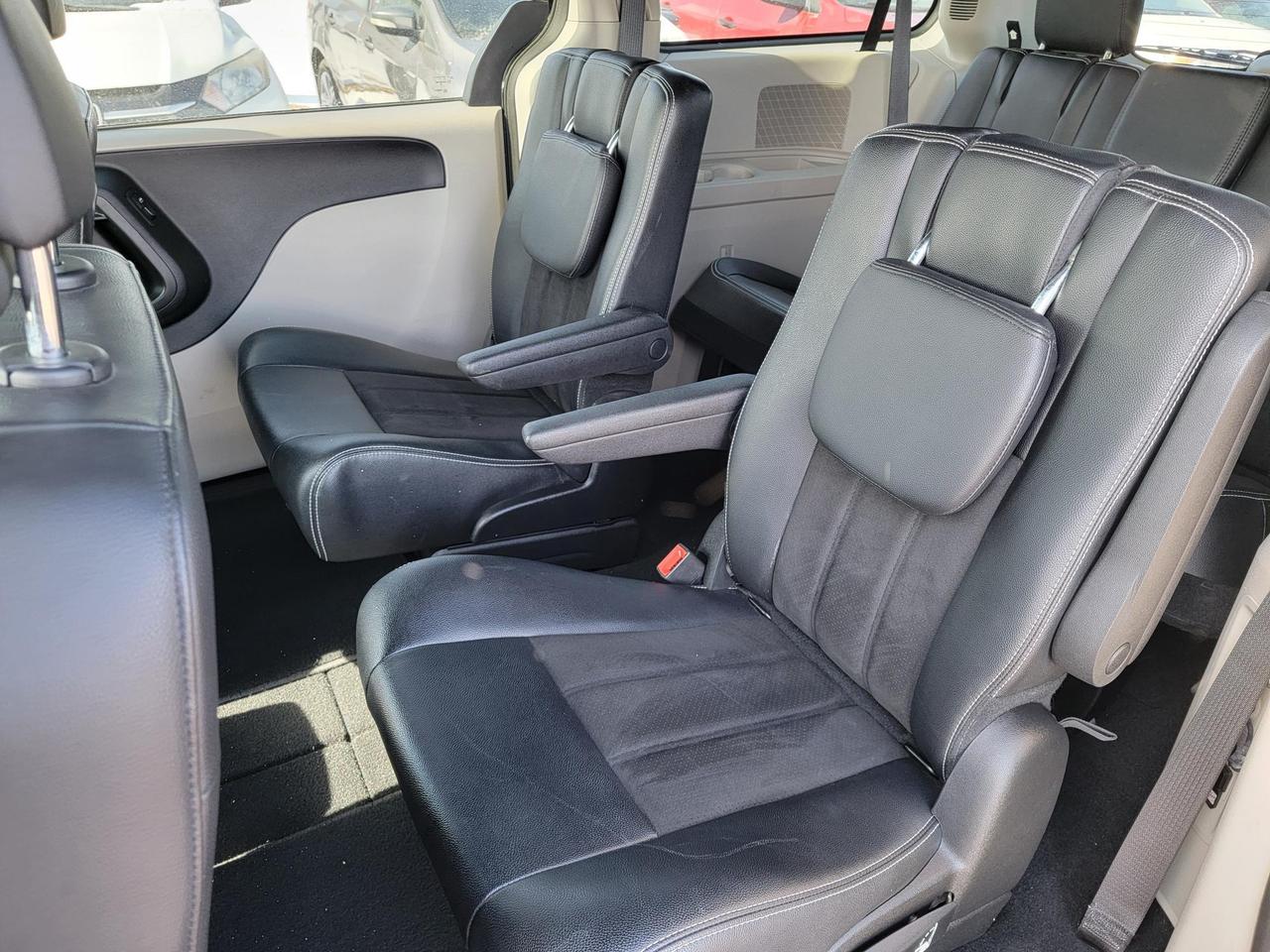 2019 Dodge Grand Caravan SXT Premium Plus Photo