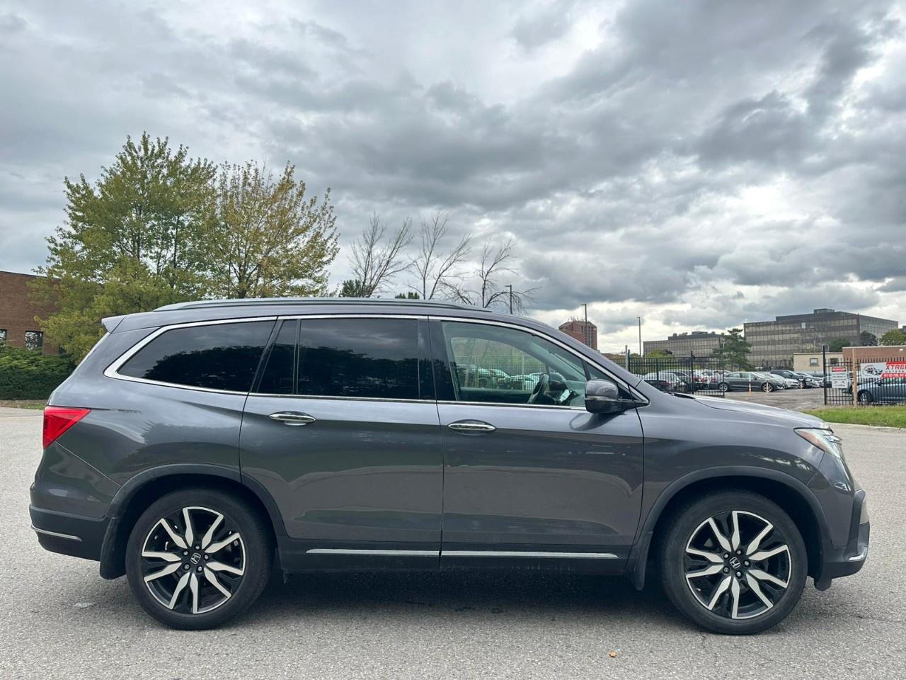 2019 Honda Pilot Touring 8-Passenger AWD Photo