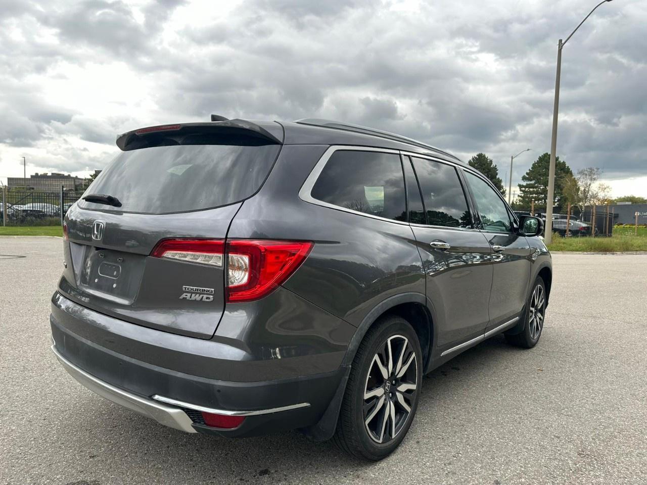2019 Honda Pilot Touring 8-Passenger AWD Photo