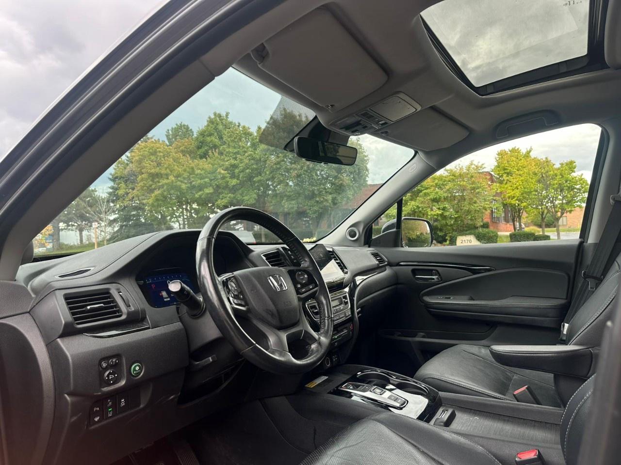 2019 Honda Pilot Touring 8-Passenger AWD Photo